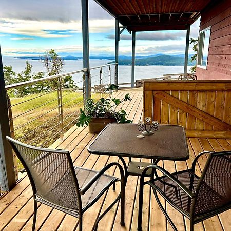 Shangri-La Oceanfront Vacation Home Bedwell Harbour Exterior foto