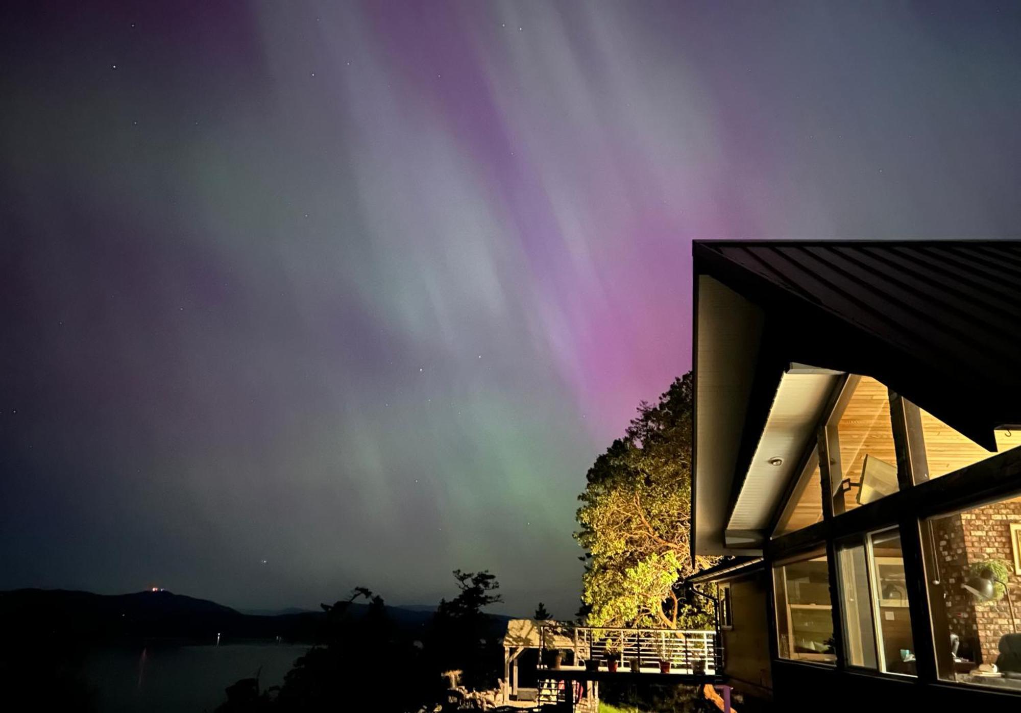 Shangri-La Oceanfront Vacation Home Bedwell Harbour Exterior foto